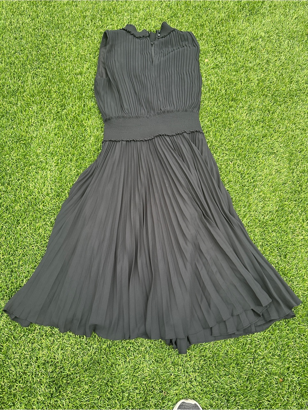 Nanette Lepore Black Pleated Sleeveless Midi Dress Women’s Size 10